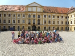 U zámku Školní výlet