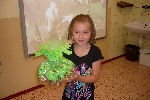 Foto - Oslavenkyně přinesla dětem bonbony. Nádhera!