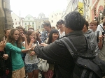 Foto - Vesl setkn s turisty z Japonska.