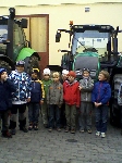 Foto - Kluci u traktoru