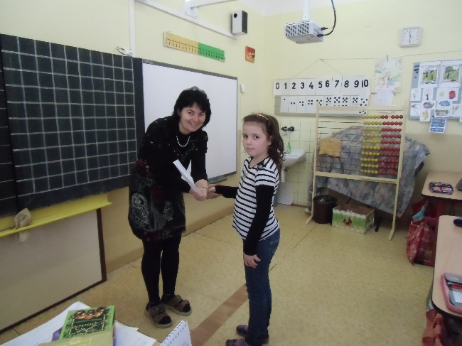 Předávání vysvědčení Předávání pololetního vysvědčení